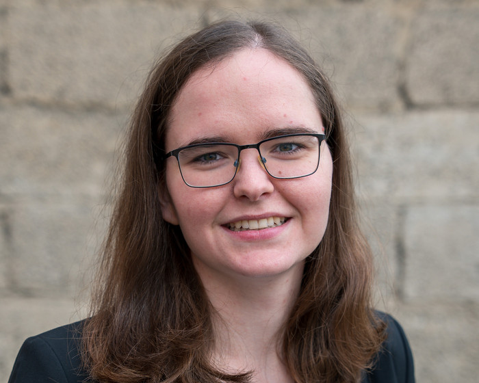Frau Julia Knauff Personalreferentin SRH Karriere
